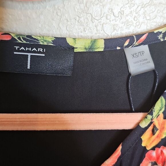 NWT Tahari Sunray Garden Sunflower Print Sleeveless V-Neck Plisse Maxi Dress XS - Picture 5 of 9